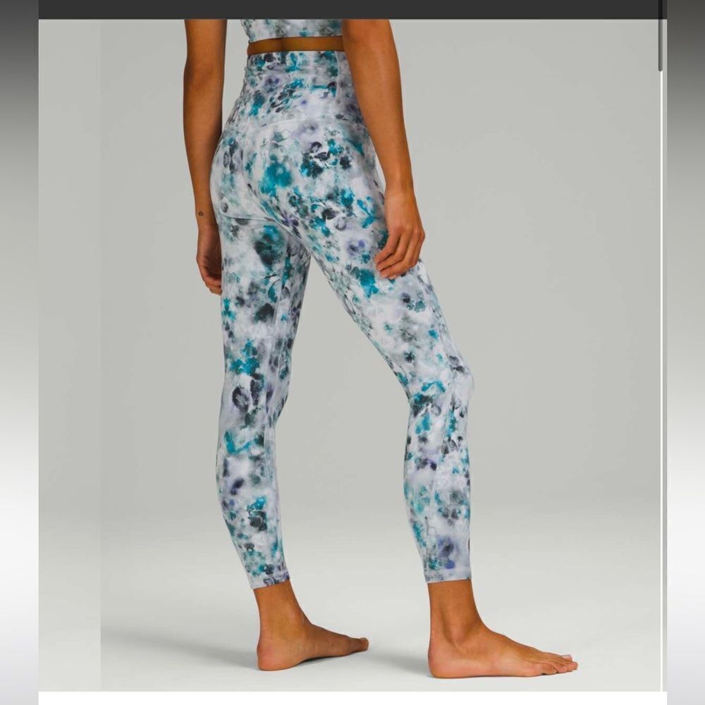 NWT LULULEMON Unlimit High Rise Tight KLFO Kaleidofloral Blue White Tie Dye 2